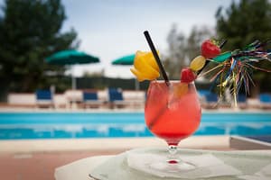 thumbnail: Poolside bar