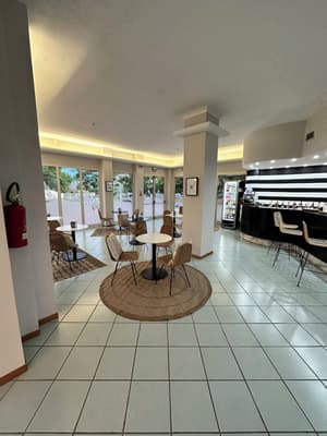 thumbnail: Bar (on property)