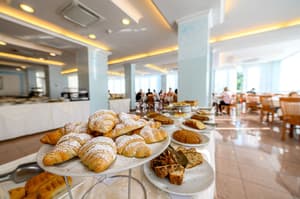 thumbnail: Breakfast area