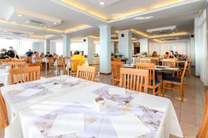 thumbnail: Breakfast area