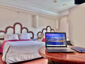 thumbnail: Interior detail