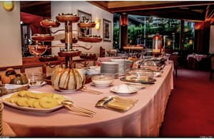 thumbnail: Restaurant