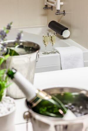 thumbnail: Room service - dining