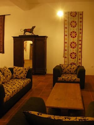thumbnail: In-room dining
