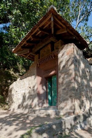 thumbnail: Exterior