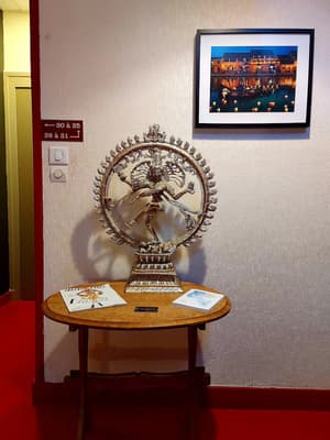 thumbnail: Interior detail