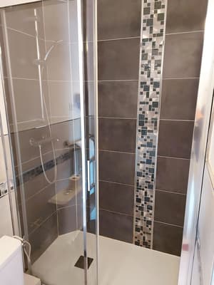 thumbnail: Bathroom shower