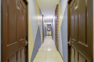 thumbnail: Hallway