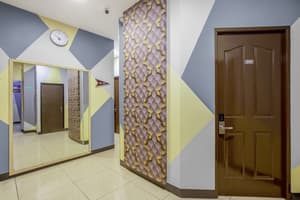 thumbnail: Hallway