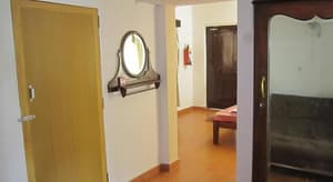 thumbnail: Hallway