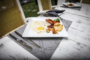 thumbnail: Restaurant