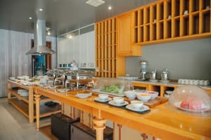 thumbnail: Restaurant