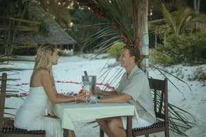 thumbnail: Outdoor dining