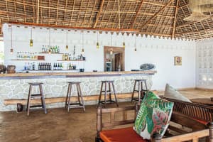 thumbnail: Bar (on property)