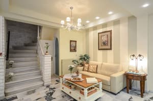 thumbnail: Interior entrance