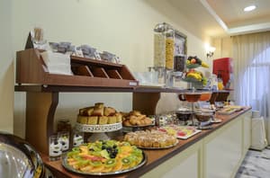 thumbnail: Breakfast area