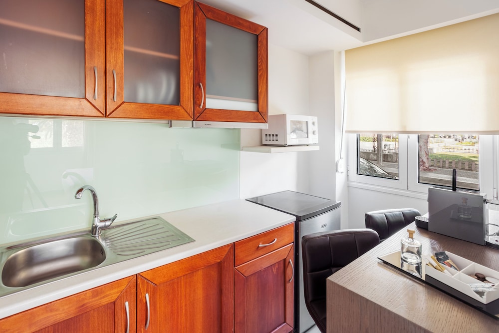 Private kitchenette