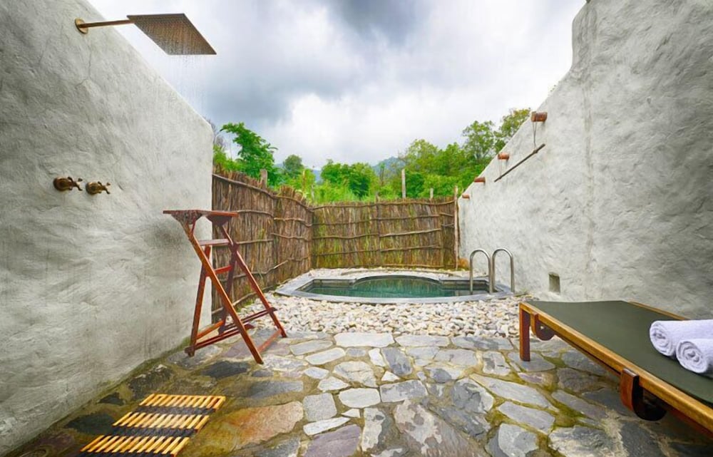 Private pool
