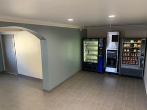 thumbnail: Snack bar