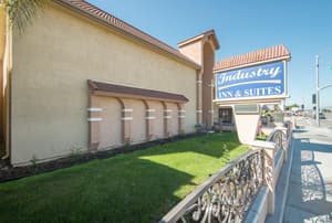 thumbnail: Front of property