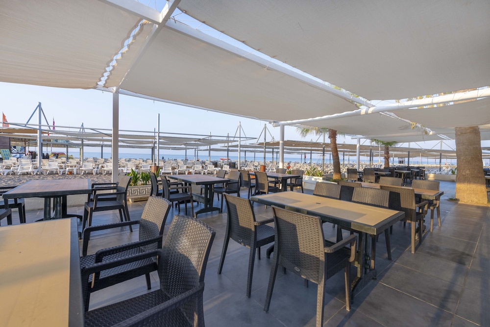 Beach bar