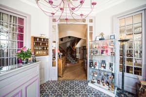 thumbnail: Lobby