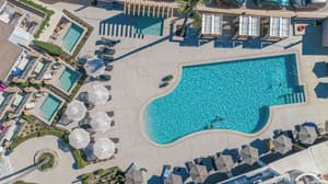 thumbnail: Pool