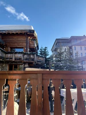 thumbnail: Balcony view