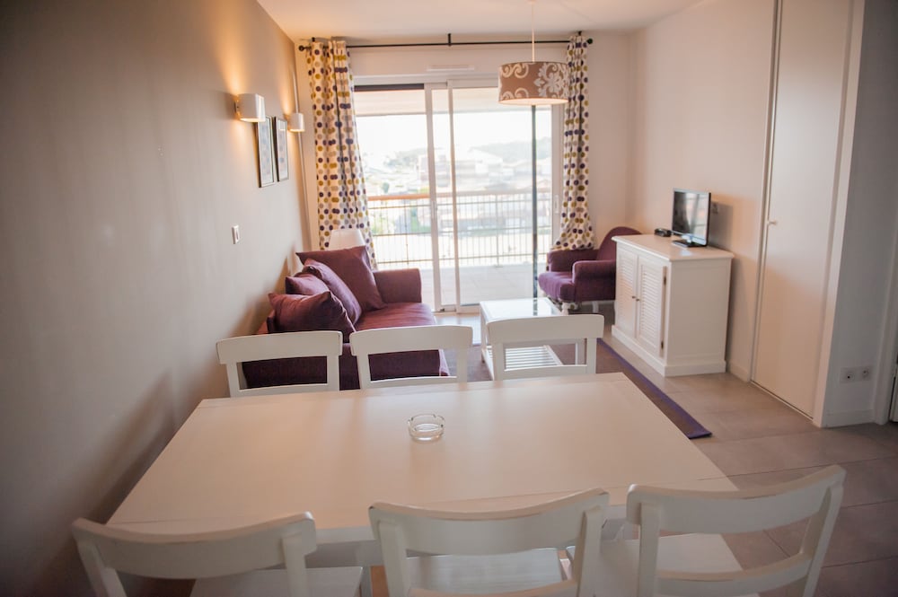 Restaurant-cafeteria