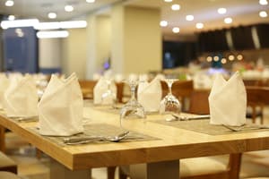 thumbnail: Restaurant