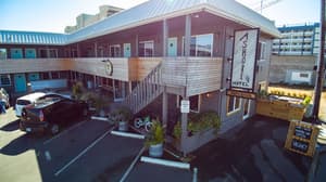 thumbnail: Exterior