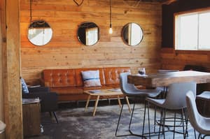 thumbnail: Bar (on property)