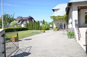 thumbnail: Property grounds
