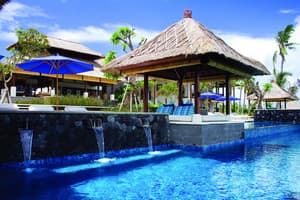 thumbnail: Outdoor pool