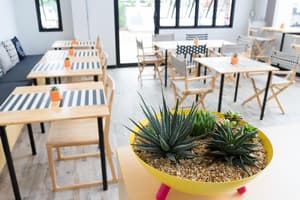 thumbnail: Restaurant