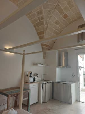 thumbnail: In-room dining