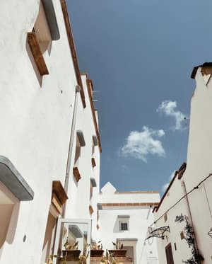 thumbnail: Front of property