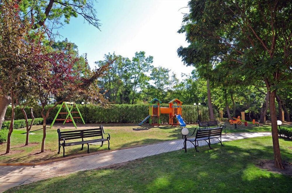 Children's play area - outdoor