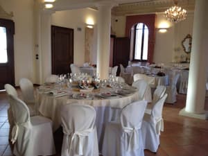 thumbnail: Banquet hall
