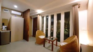 thumbnail: Lounge