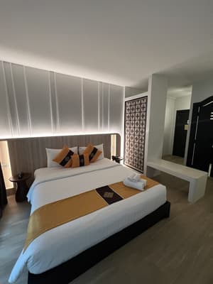 thumbnail: Room