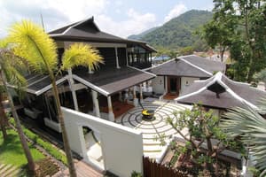 thumbnail: Exterior