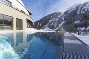 thumbnail: Pool