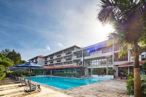 thumbnail: Outdoor pool