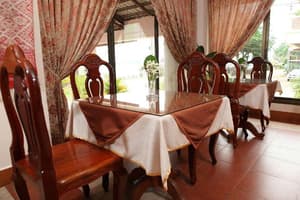 thumbnail: Breakfast area