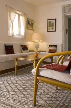 thumbnail: Interior