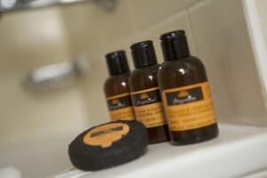 thumbnail: Bathroom amenities
