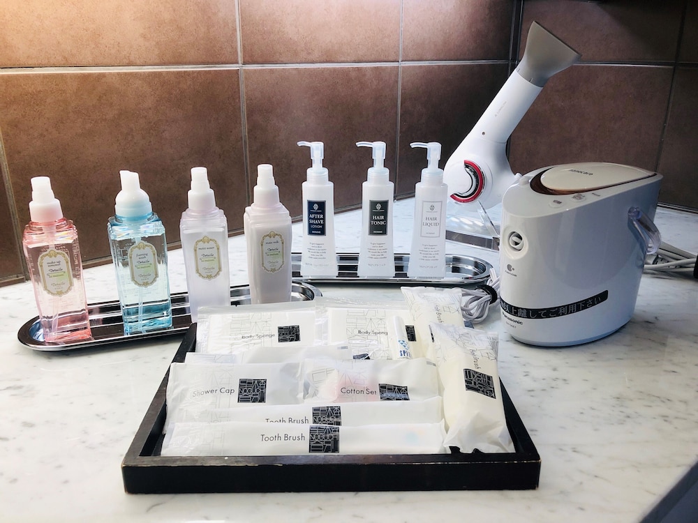 Bathroom amenities