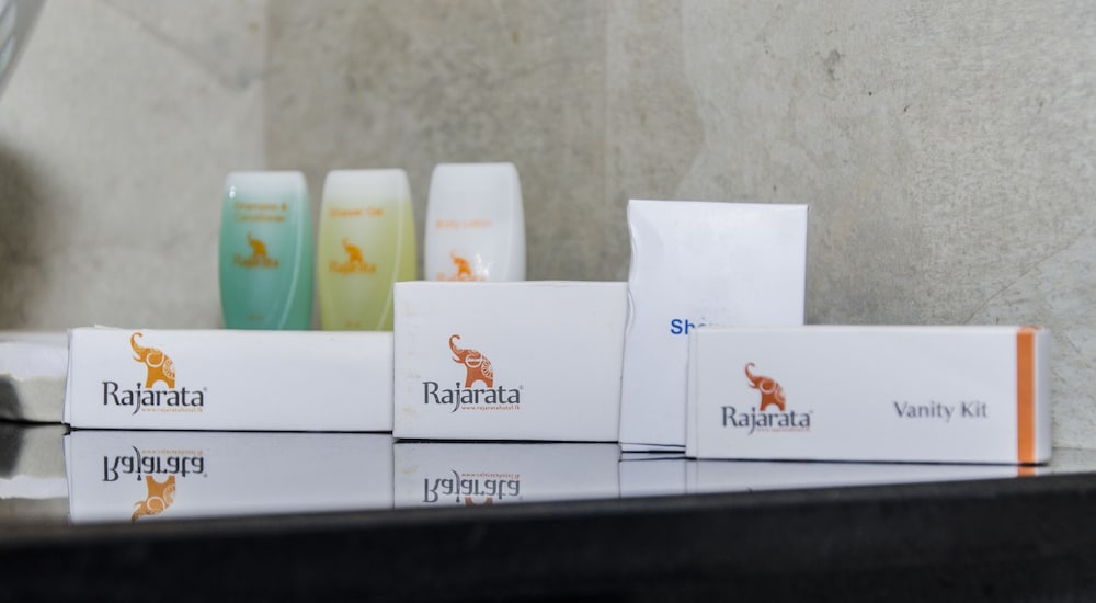 Bathroom amenities