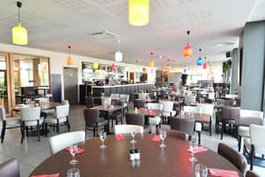 thumbnail: Restaurant